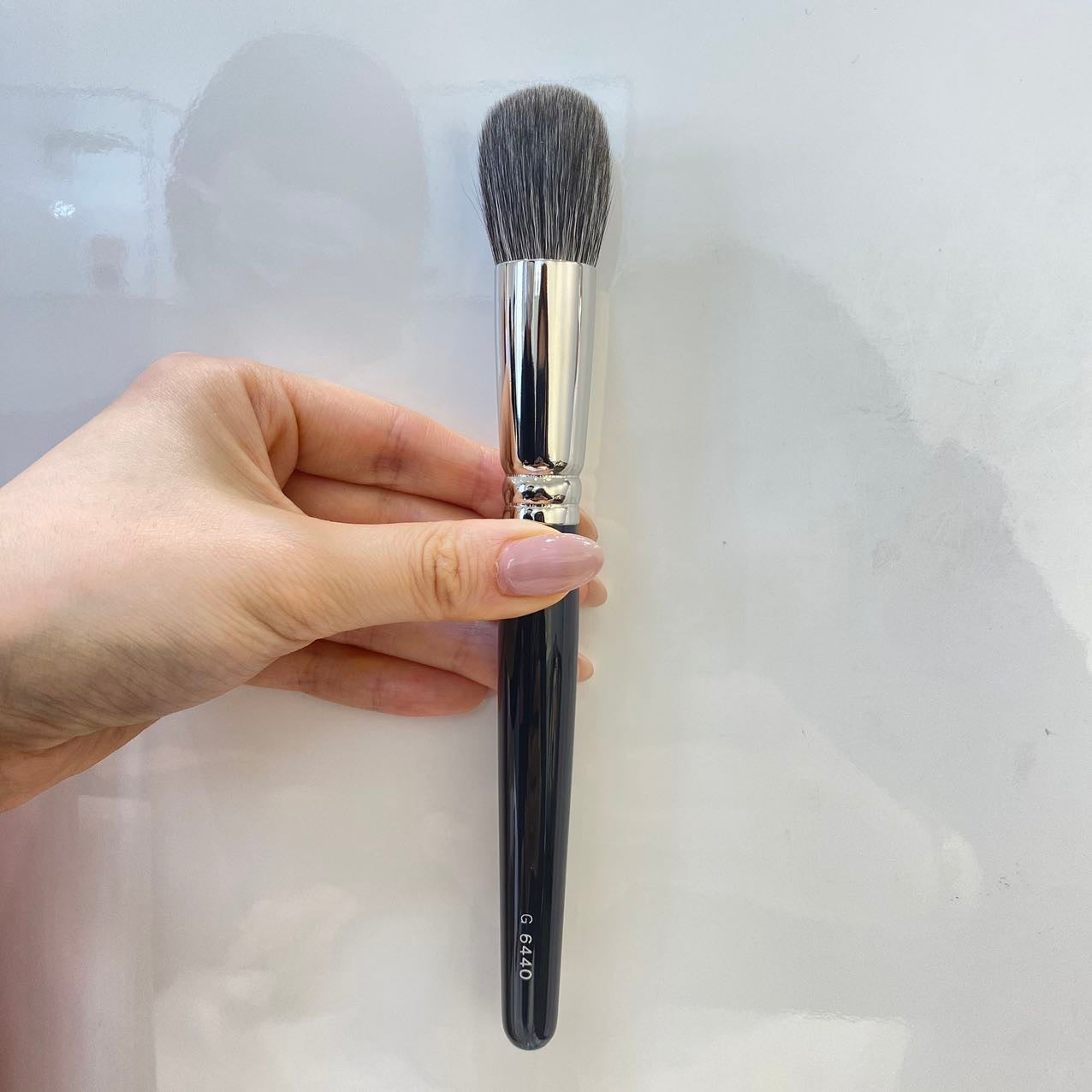 HAKUHODO G6440 cheek brush round gray squirrel mix goat