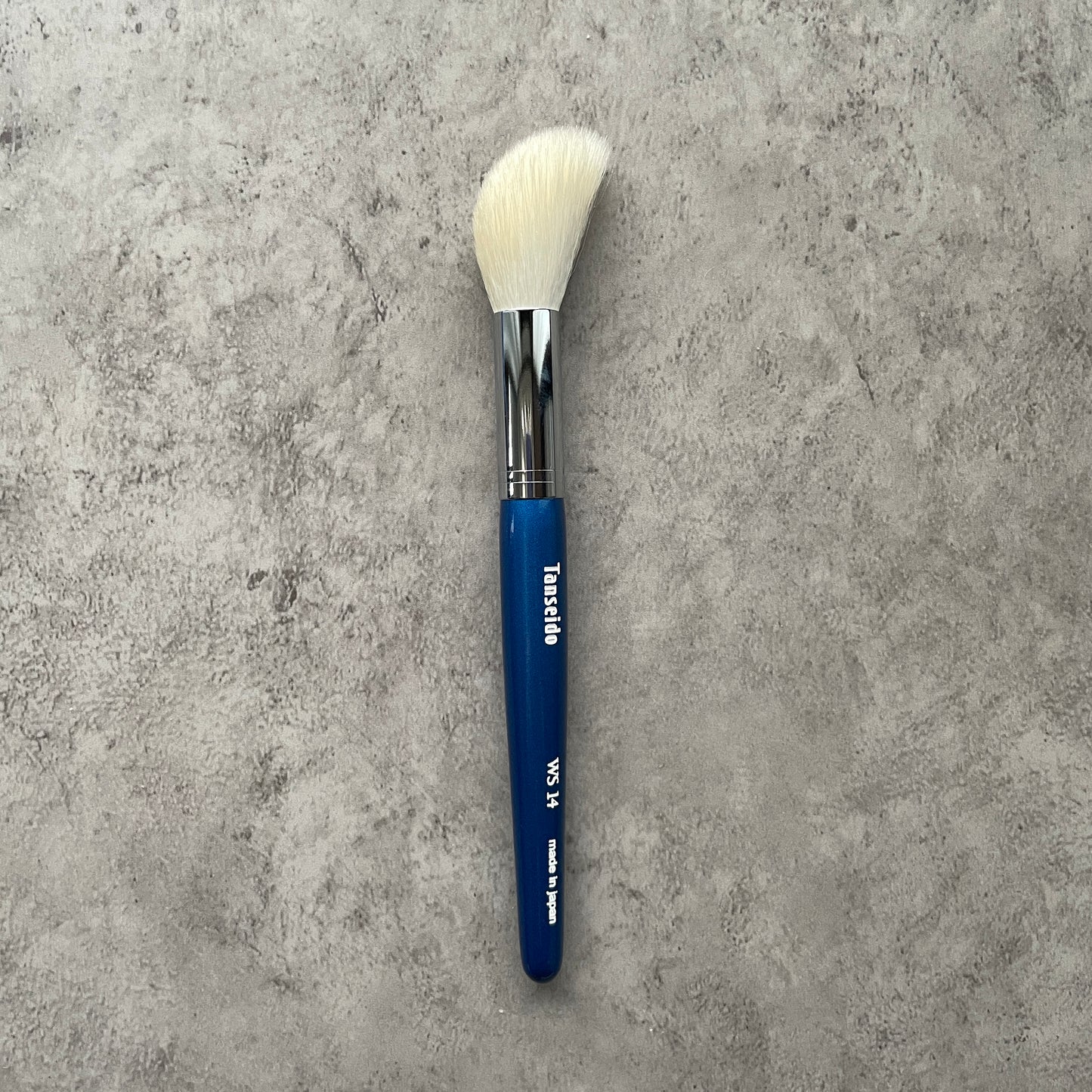 Tanseido Highlight Brush WS14,medium handle,angle,sokouho