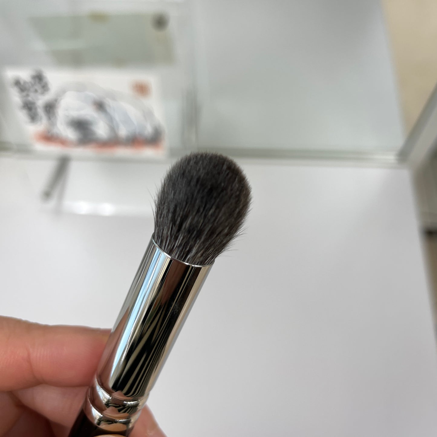 HAKUHODO G214A eyeshadow brush round gray squirrel mix goat