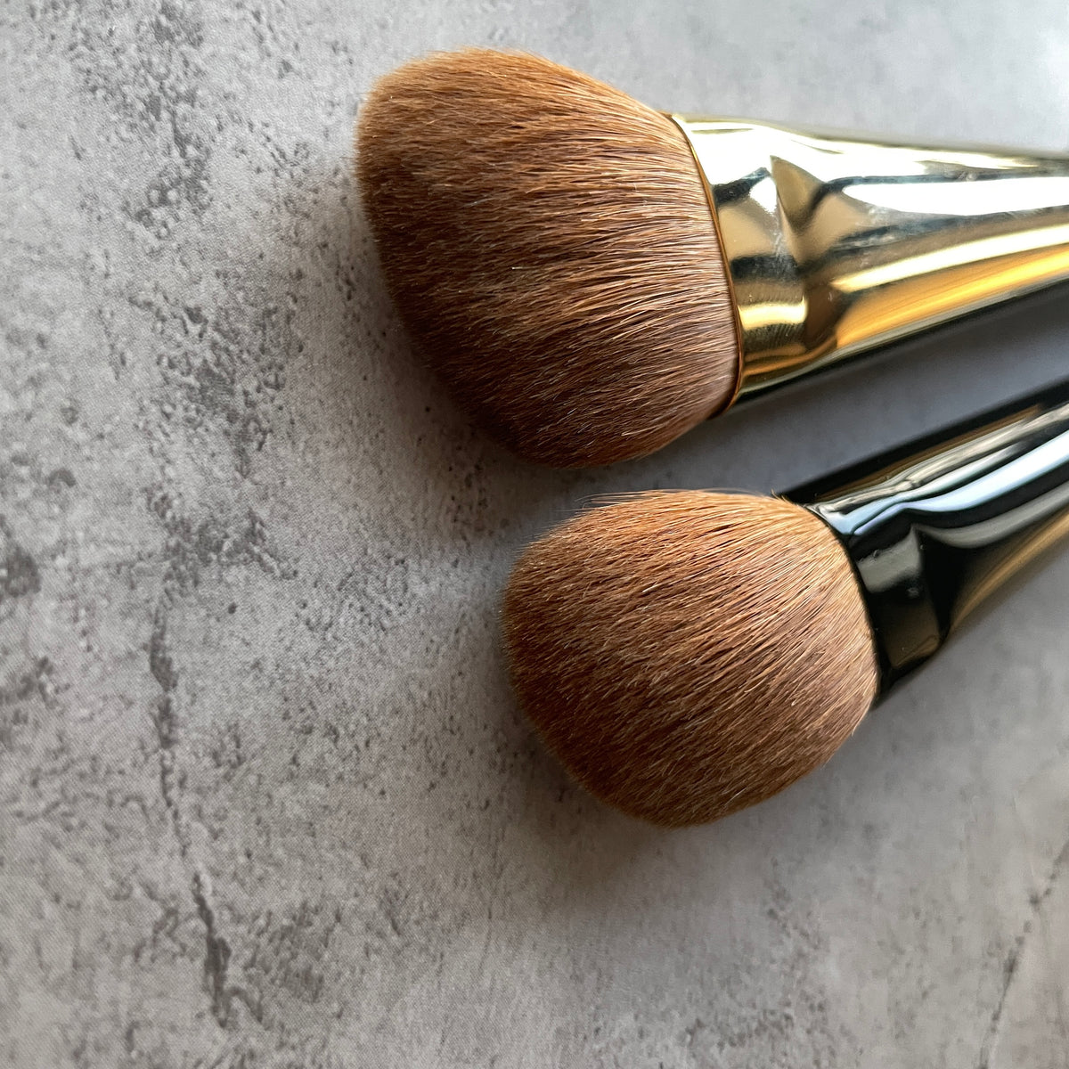 CHIKUHODOxBoBo limited edition,Fundation brush,weasel,angle