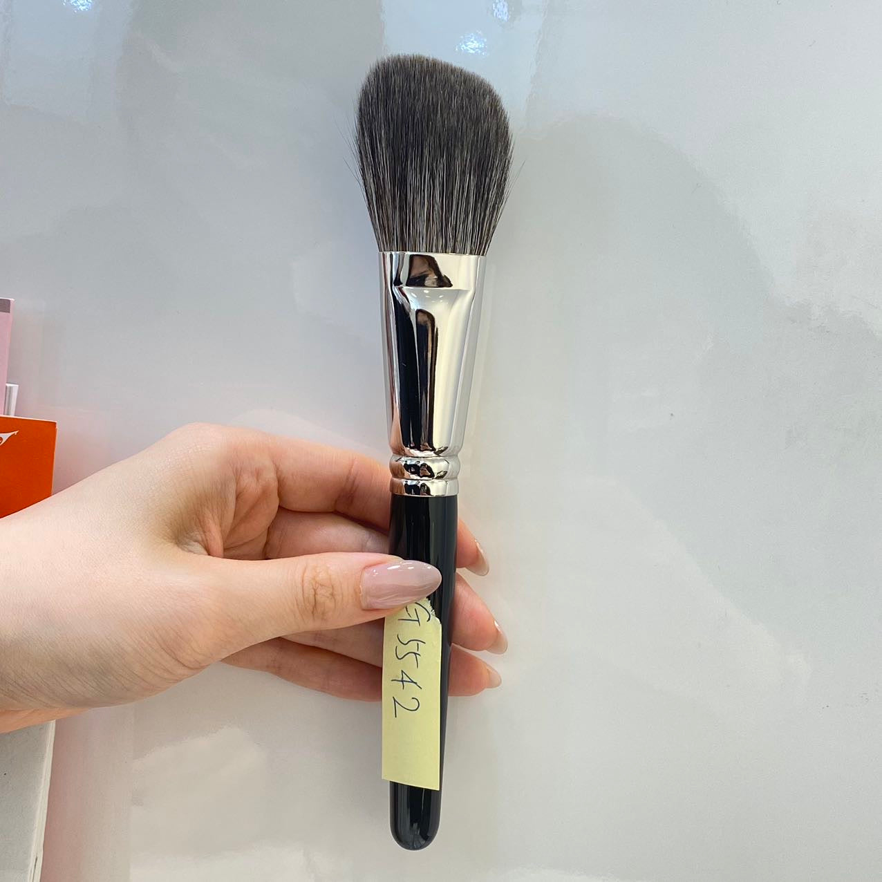 HAKUHODO G5542 powder brush angle gray squirrel mix goat