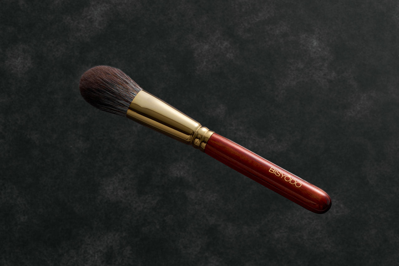 (Pre-order)BISYODO B-C-02 Perfect Fit Cheek Brush Round Flat silver fox mix saikoho goat