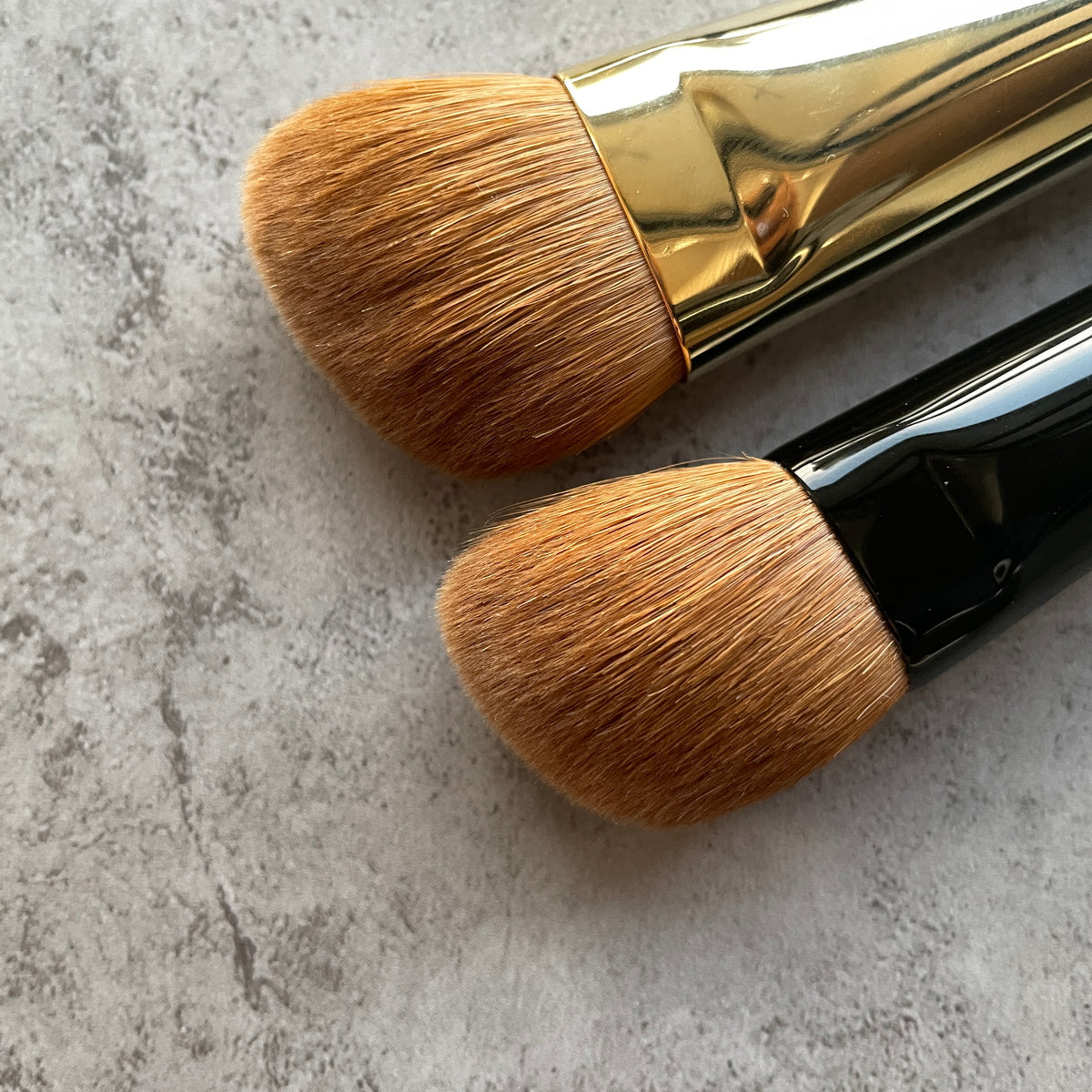 CHIKUHODOxBoBo limited edition,Fundation brush,weasel,angle