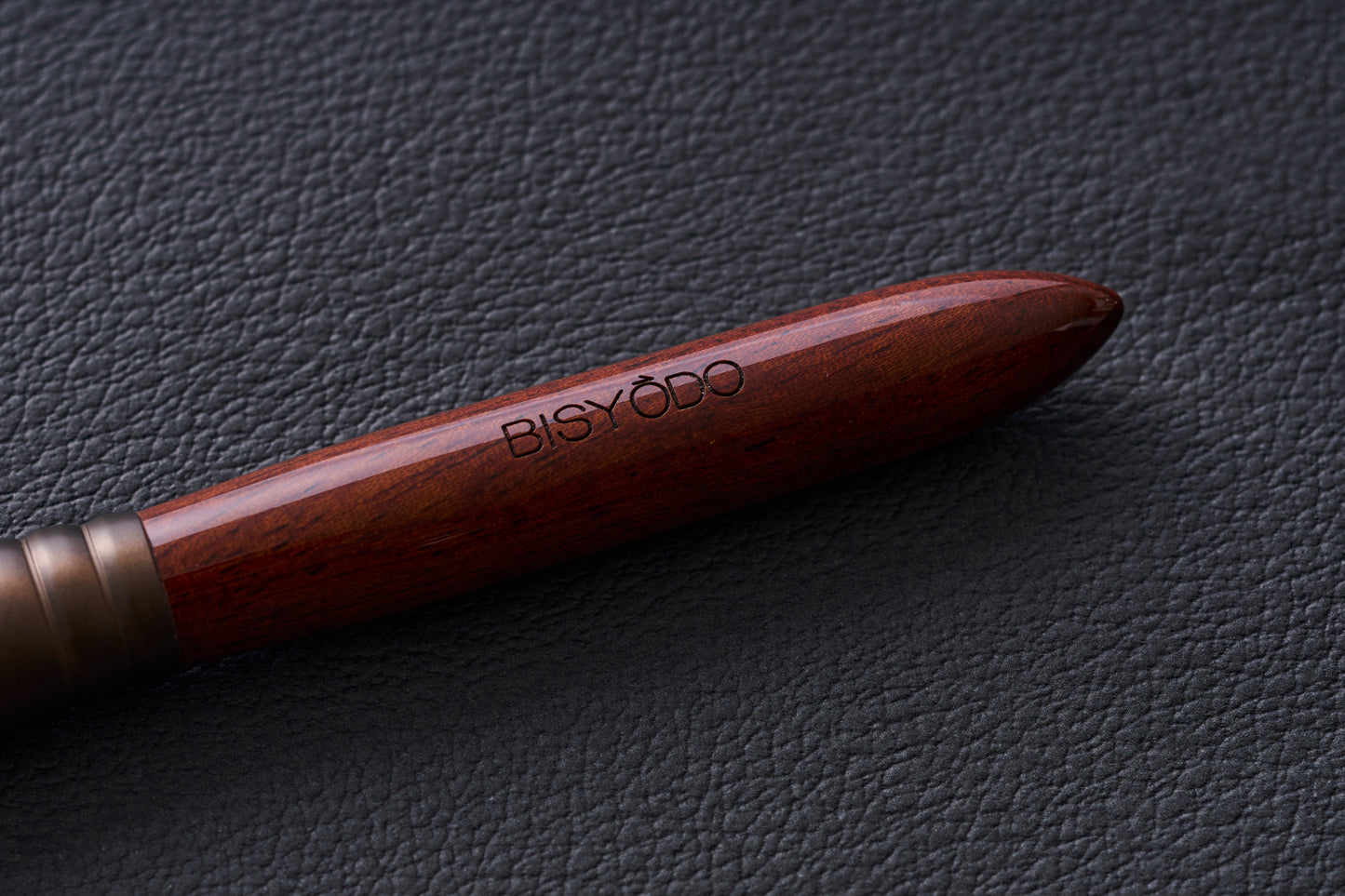 BISYODO Cheek brush L-C01 limited edition Pine squirrel serise