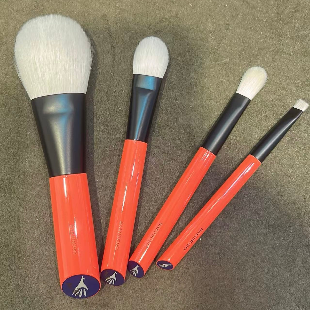 HAKUHODO eyeshadow brush 02 BK flat round S series PORTABLE white horse hair