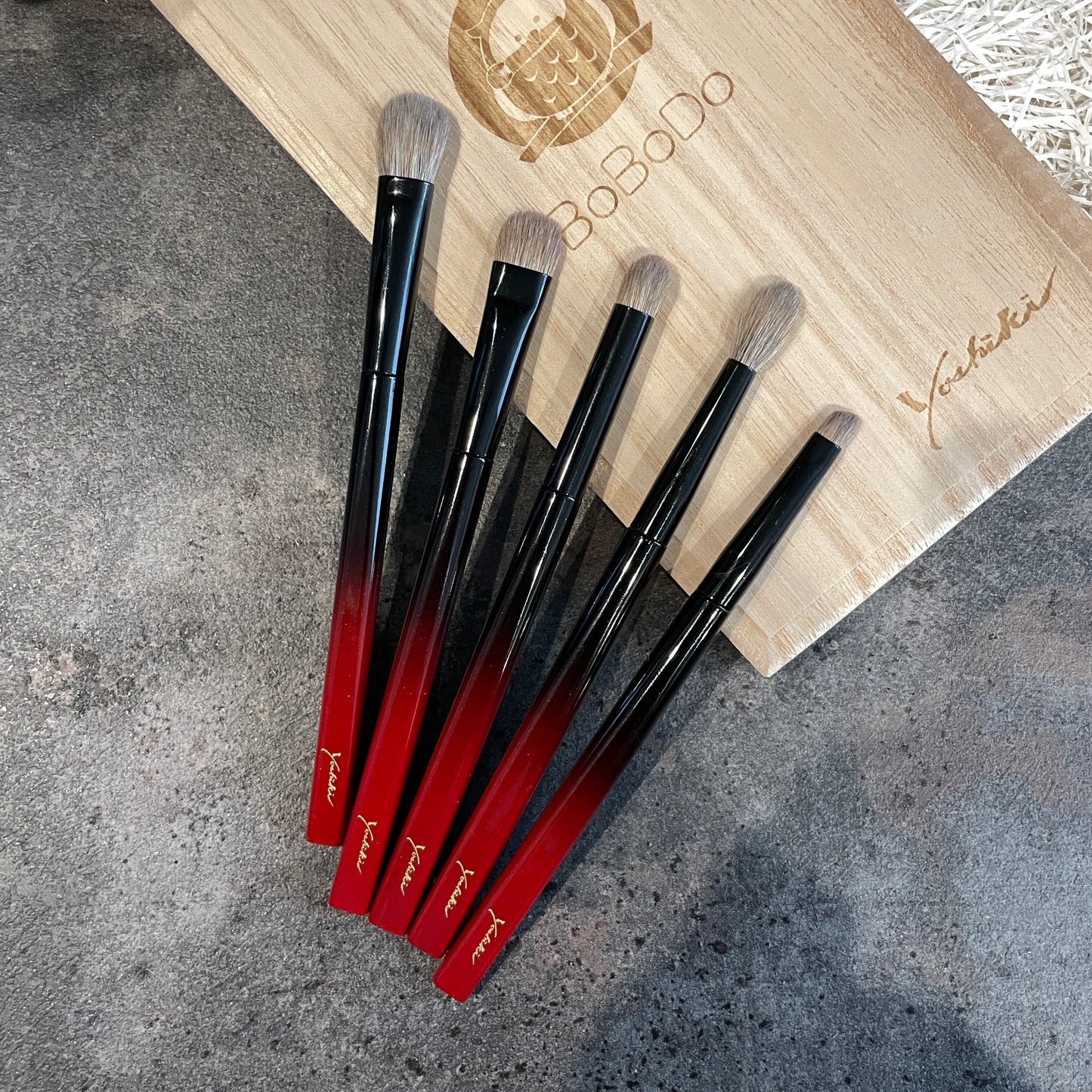KOYUDO bobodo series eyeshadow brush,Red Canadian squirrel mix high grade saikoho