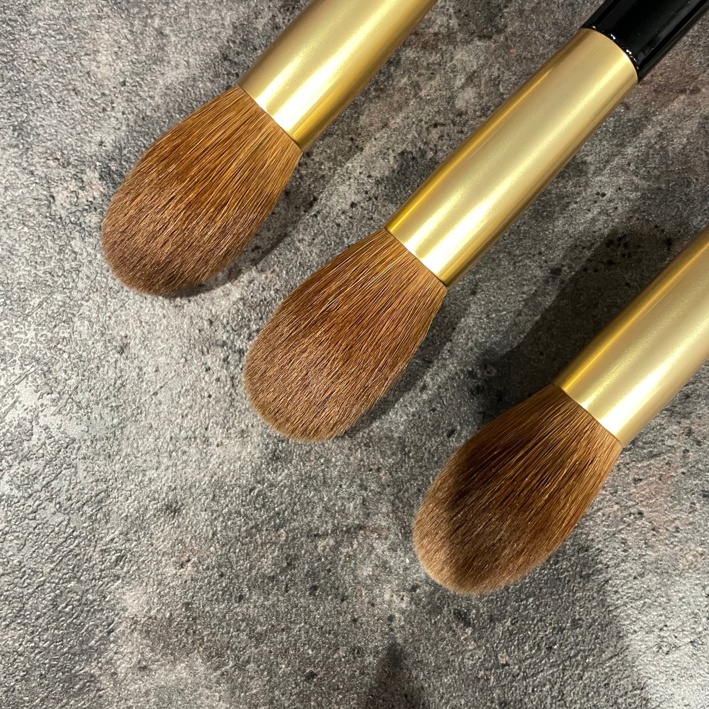 KOYUDO make up brush limited edition face powder brush round super kolinsky by Yoshiki
