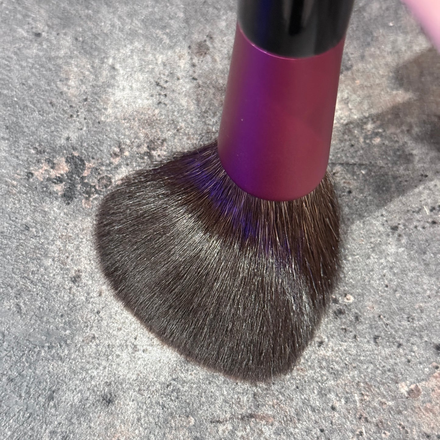 BoBoDo face powder brush L gray squirrel Black Friday special edition made by CHIKUHODO