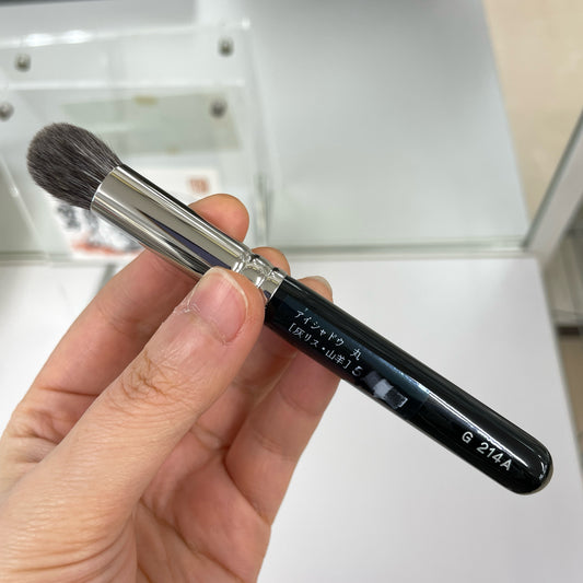 HAKUHODO G214A eyeshadow brush round gray squirrel mix goat