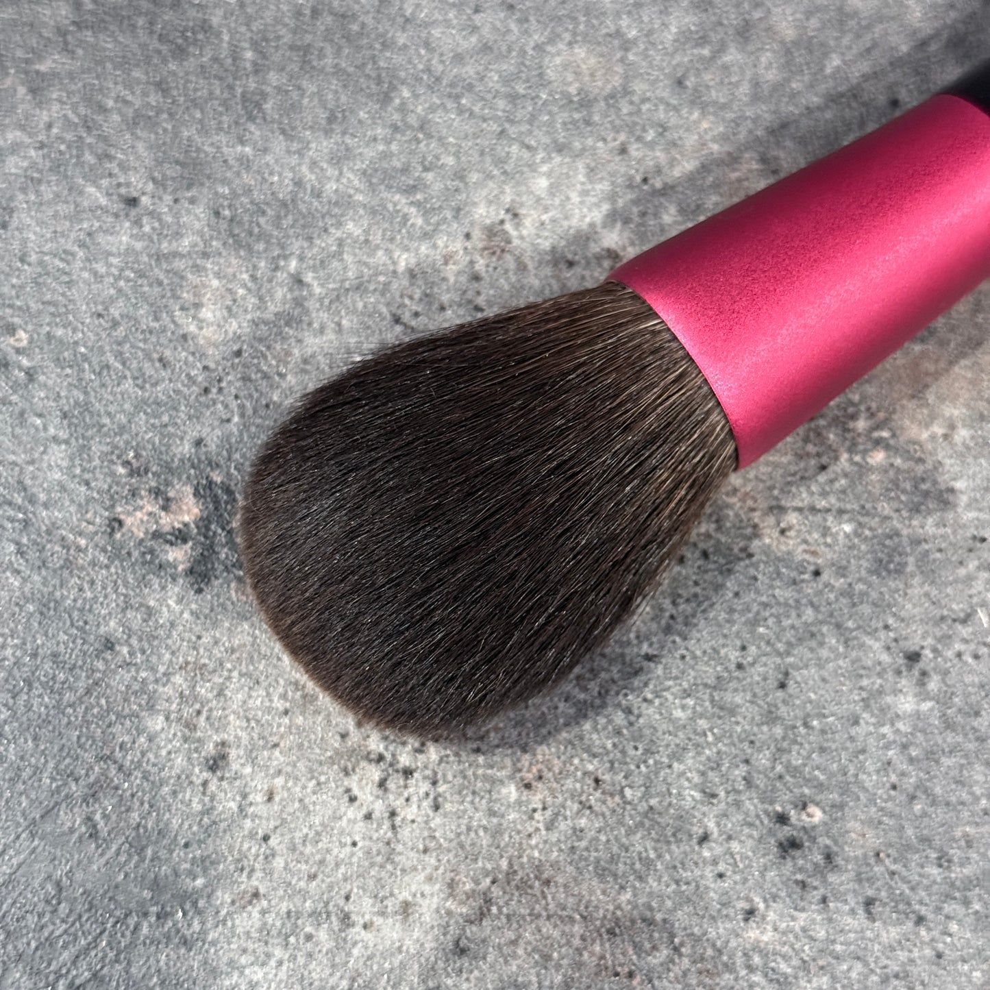 BoBoDo face powder brush L gray squirrel Black Friday special edition made by CHIKUHODO