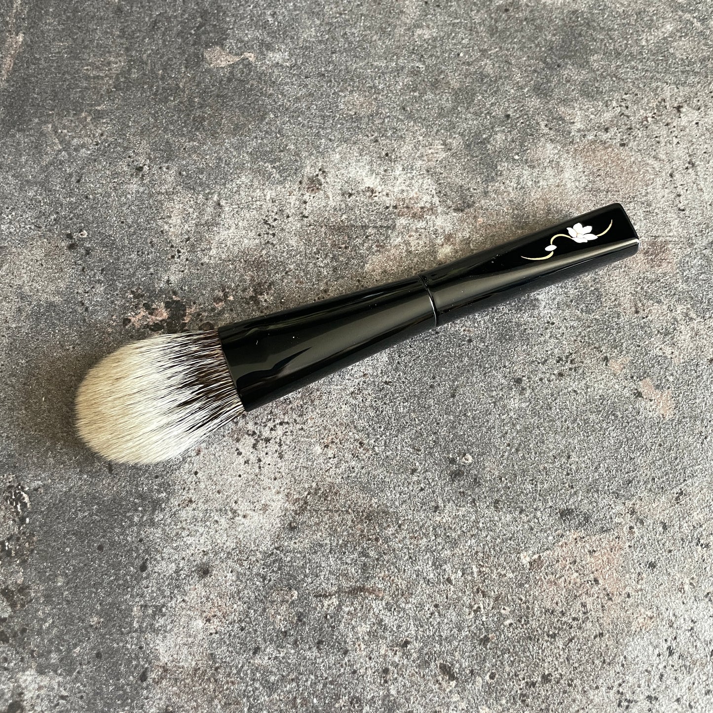 KOYUDO WCS cheek brush,flat round,white Canadian squirrel,by Yoshiki