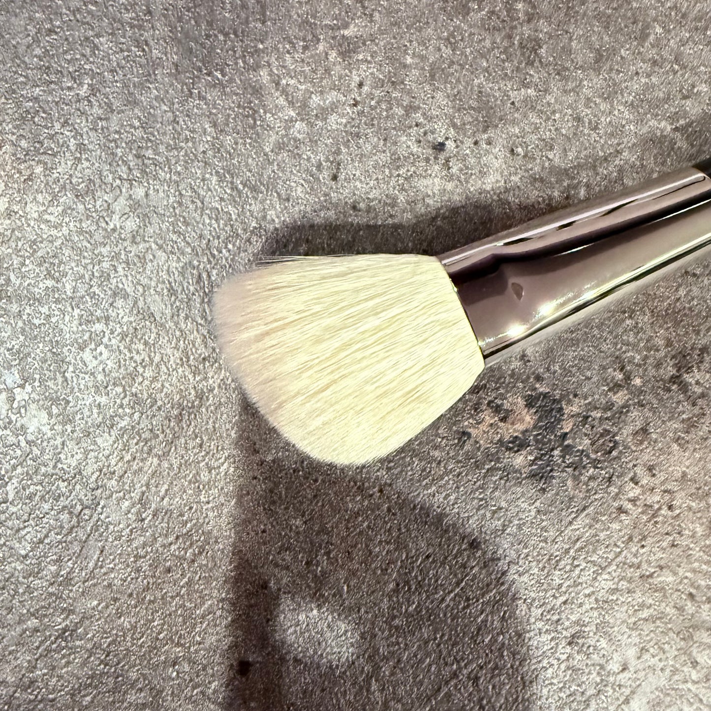 Number Eight outlet brush mini highlight brush angle goat