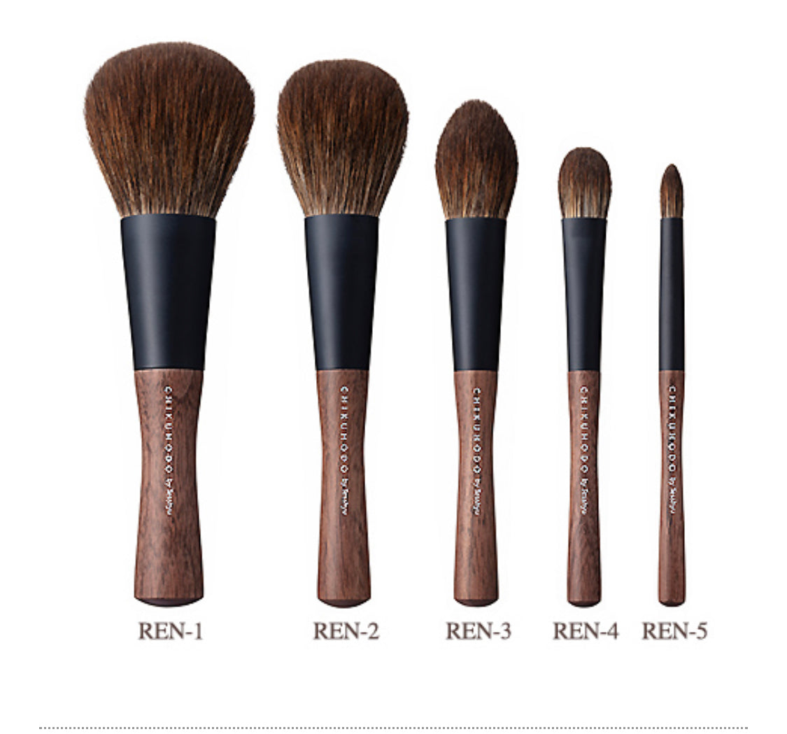 Chikuhodo deals fox hair brushes