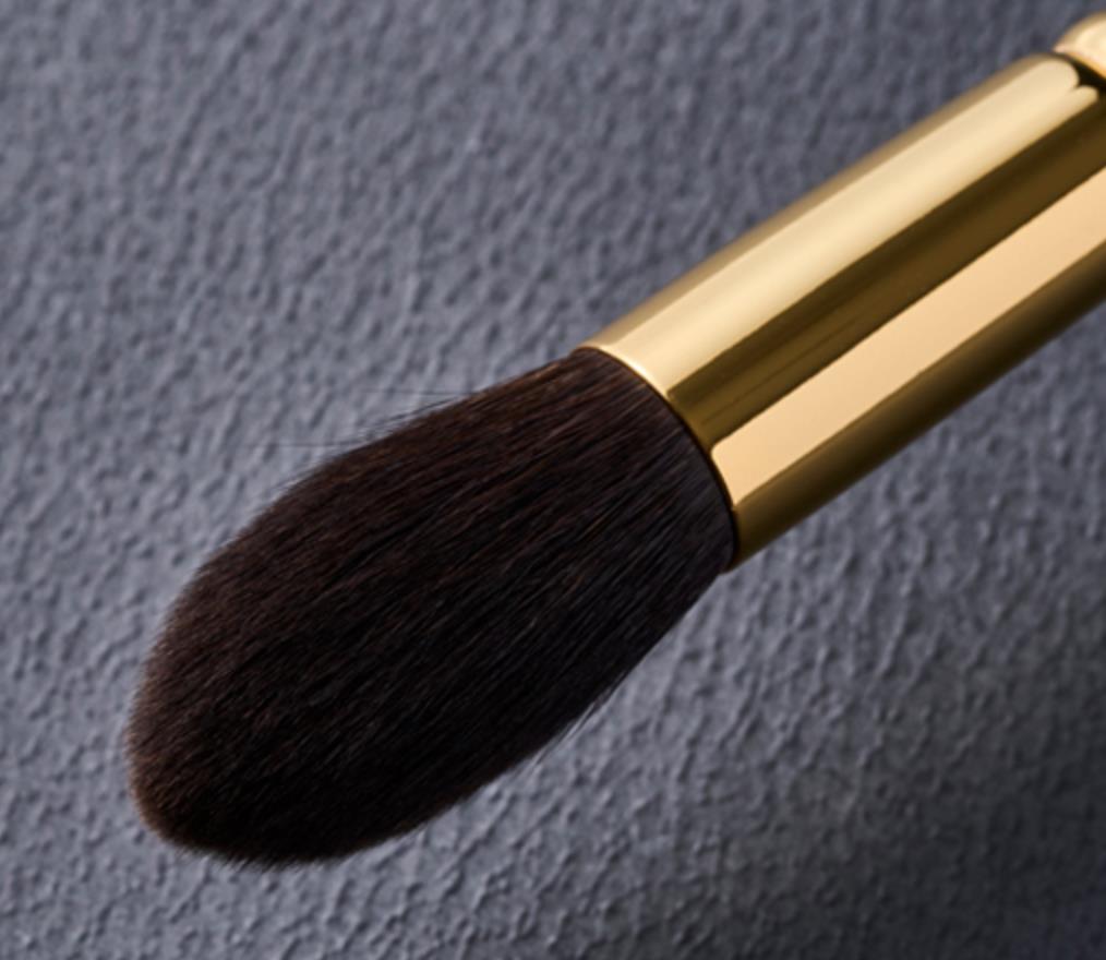 BISYODO G-HC-01 HIGHLIGHT/CHEEK BRUSH, GRAND SERIES