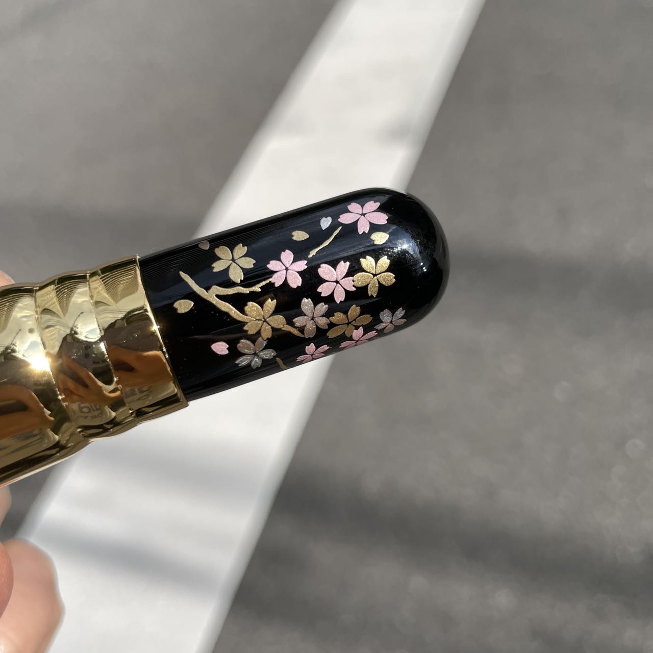 EIHODO WPPC-1 PUFF BRUSH Little Cherry Blossom MAKIE design