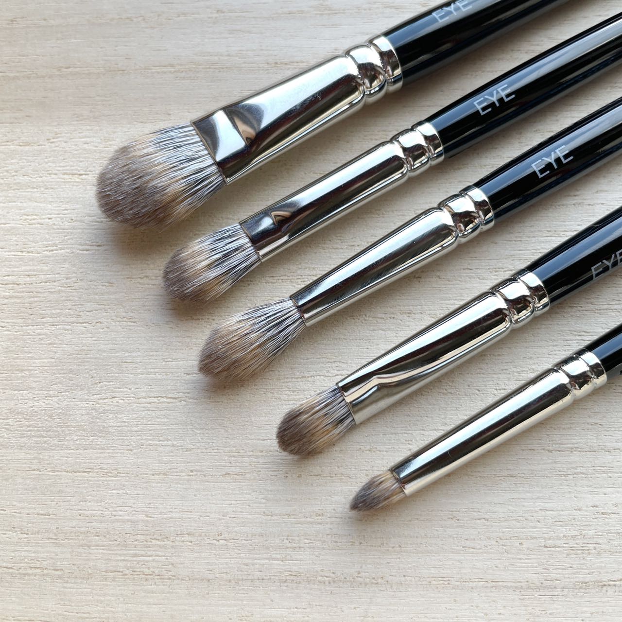 Number Eight EYE 15 eyeshadow bruhs L size Flat Squirrel mix Saikoho