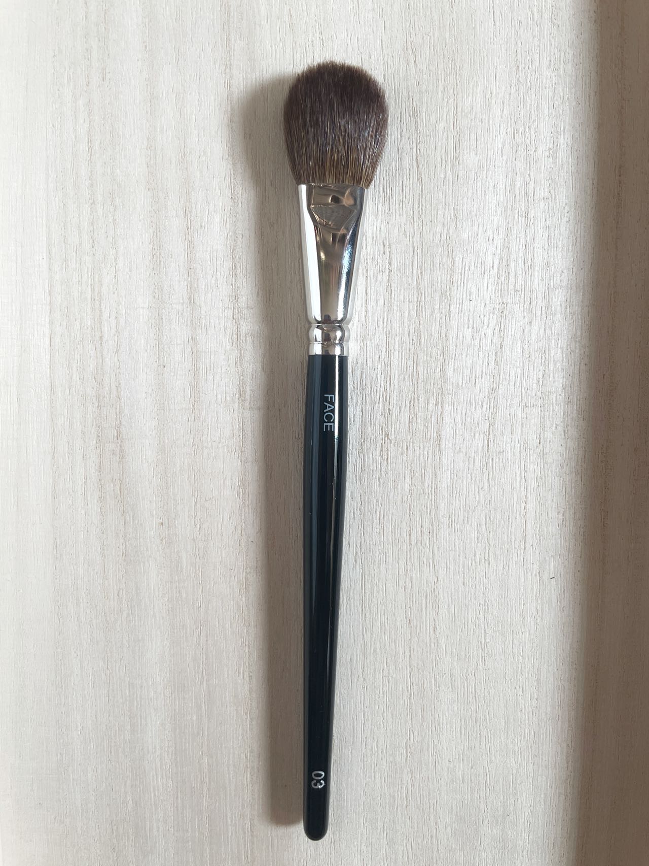 Number Eight face 03 cheek brush Flat round Dyed Saikoho
