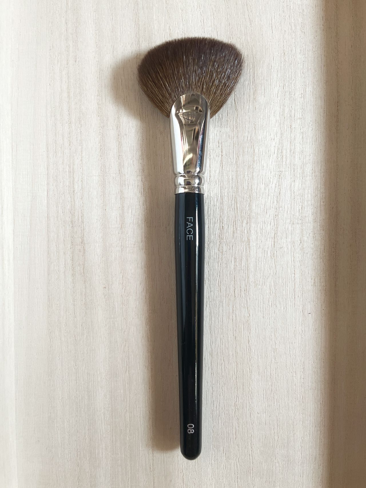 Number Eight face 08 powder/cheek/highlight Fan brush Dyed Saikoho