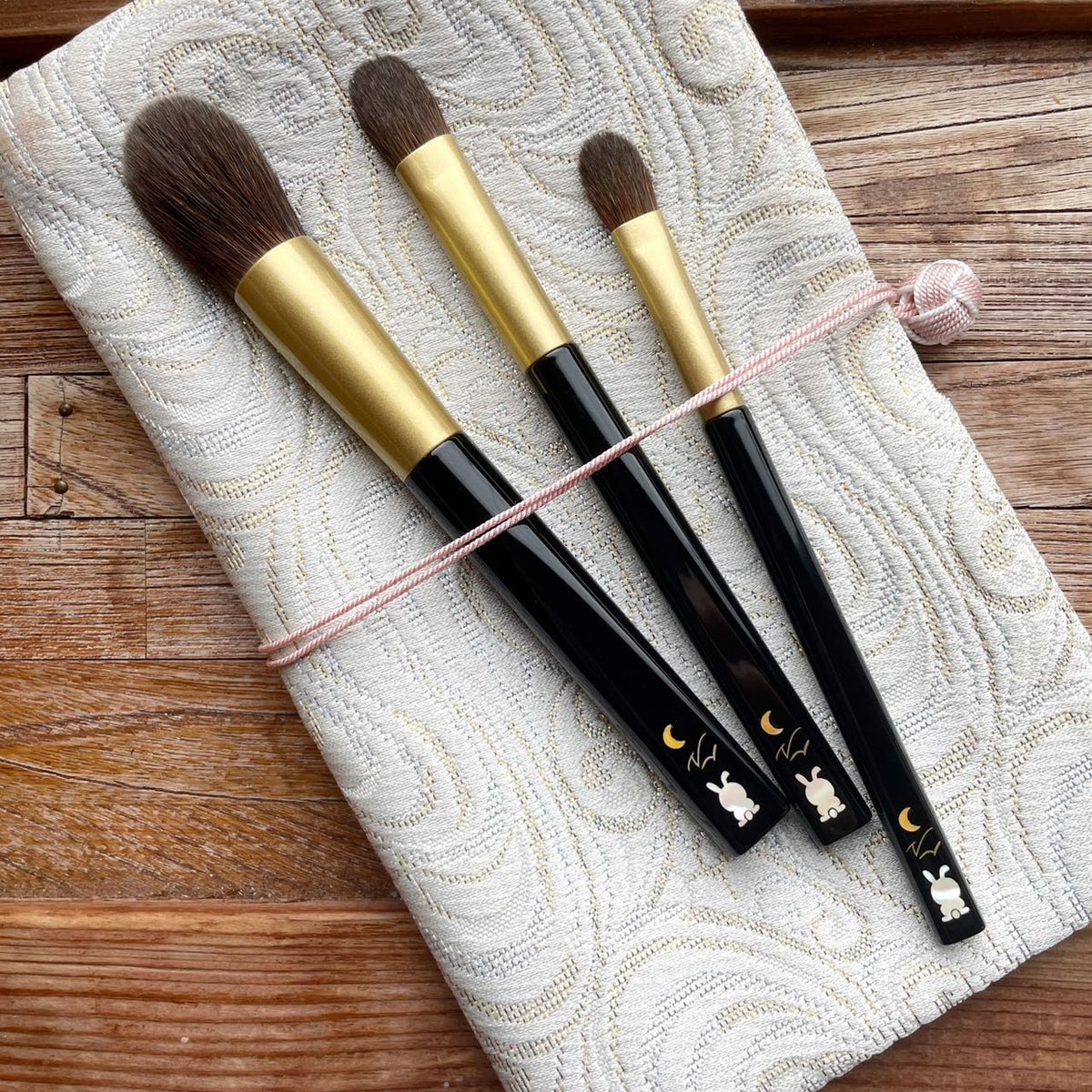 KOYUDO Red Tail Squirrel brush set,cheek brush,eyeshadow brush,Raden bunny handle,By Yoshiki