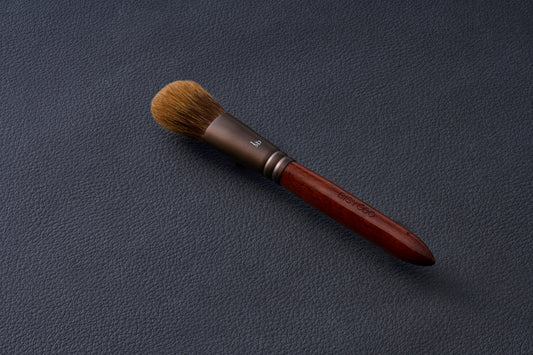 BISYODO Cheek brush L-C01 limited edition Pine squirrel serise