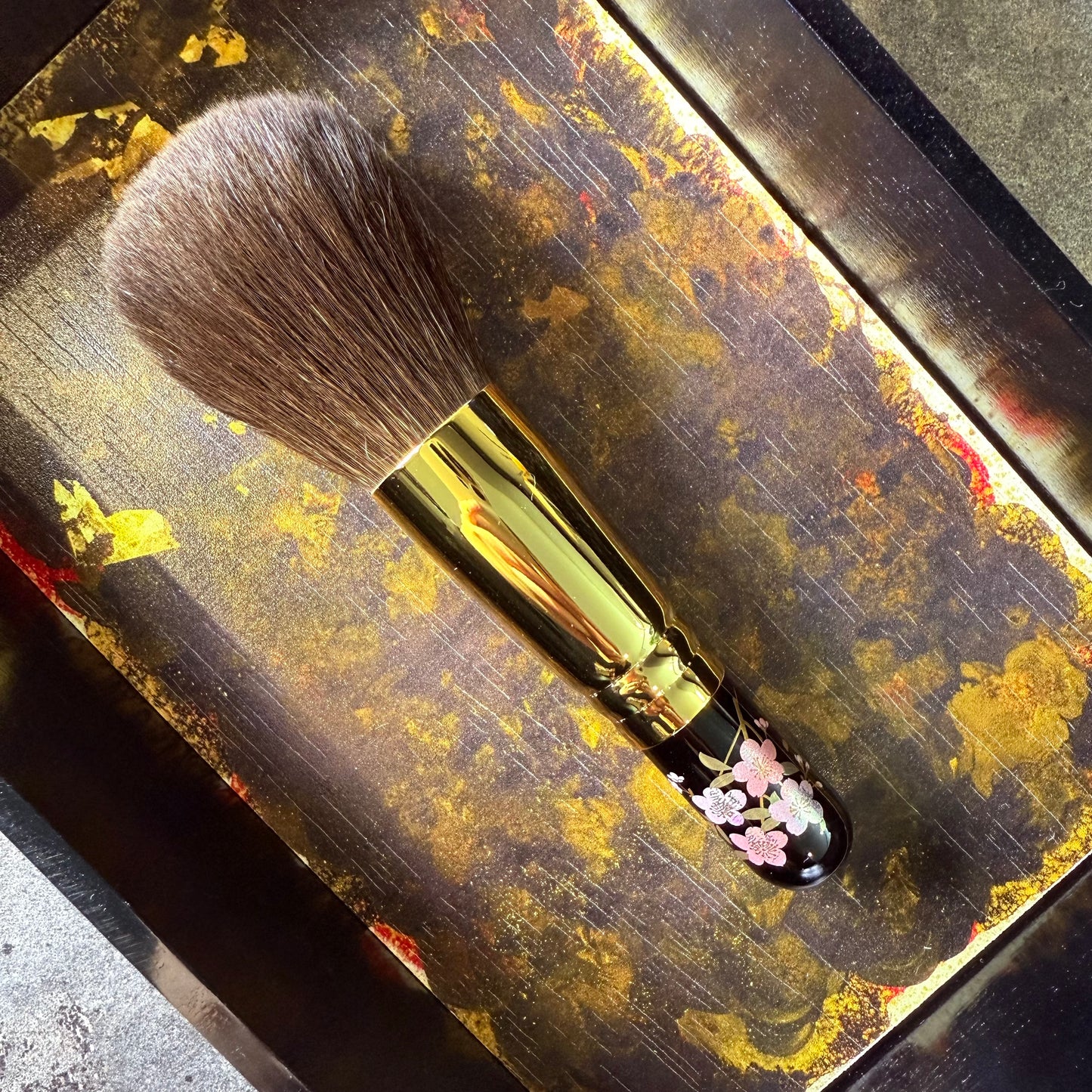 EIHODO WPP-1 powder/setting brush round gray squirrel makie design