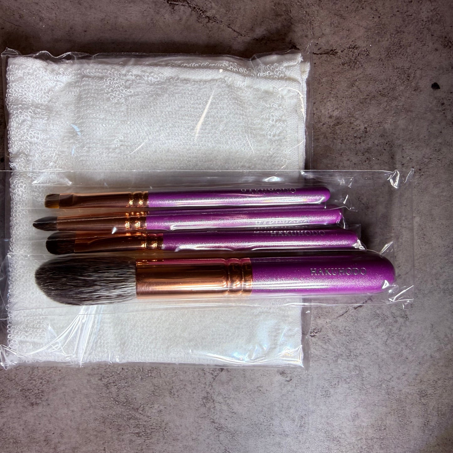 HAKUHODO limited makeup brush set