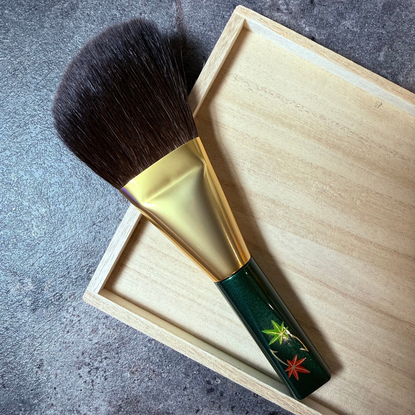 KOYUDO makeup brush angle gray squirrel