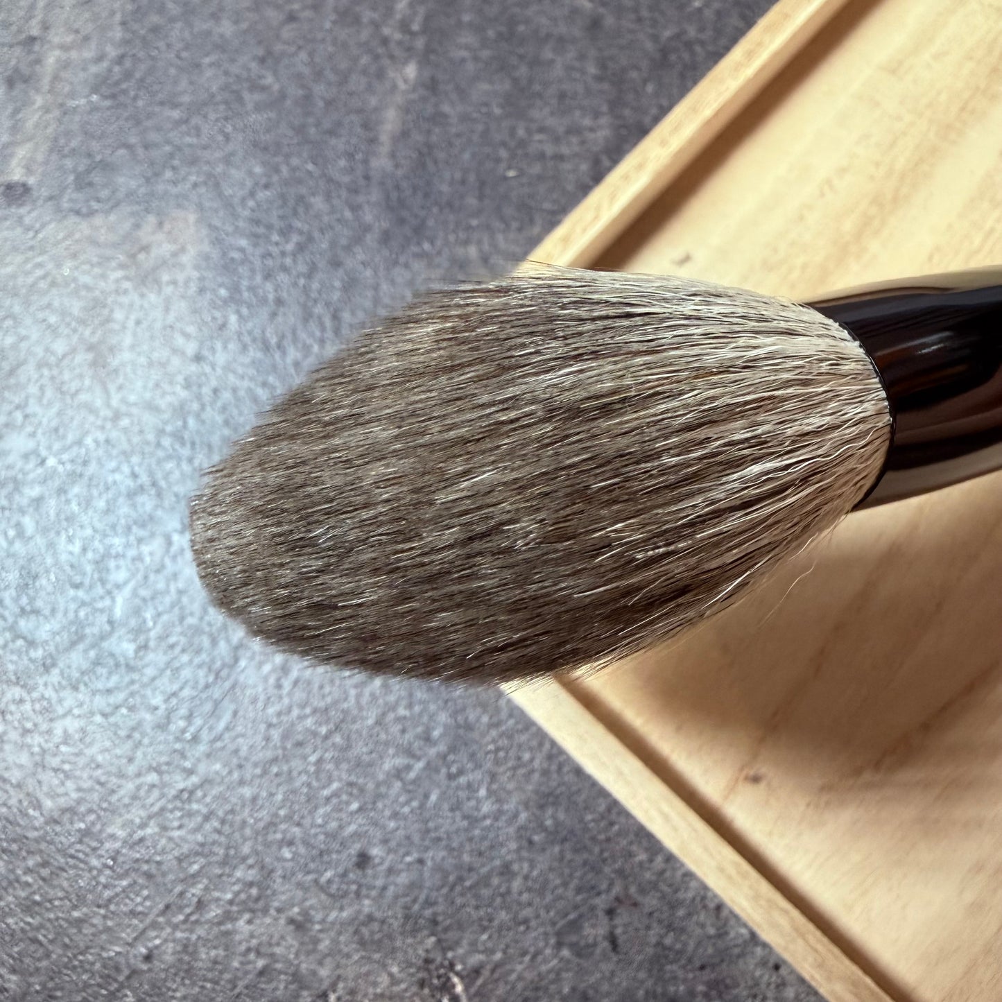 (Pre-Order)CHIKUHODOxBoBo make up brush Mango brush powder bronzer silver fox mix saikoho makie handle Owl Family Portrait