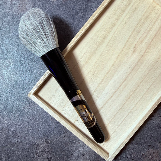 (Pre-Order)CHIKUHODOxBoBo make up brush Mango brush powder bronzer silver fox mix saikoho makie handle Owl Family Portrait
