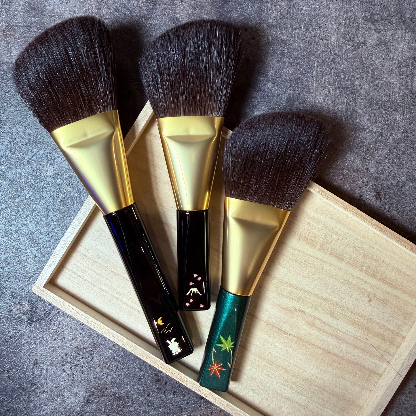 KOYUDO makeup brush angle gray squirrel
