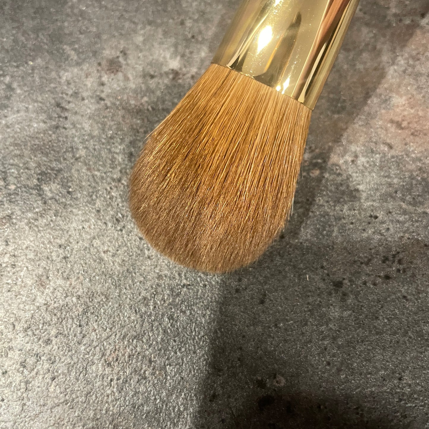 BISYODO bobo collaboration powder cheek brush flat round kolinsky