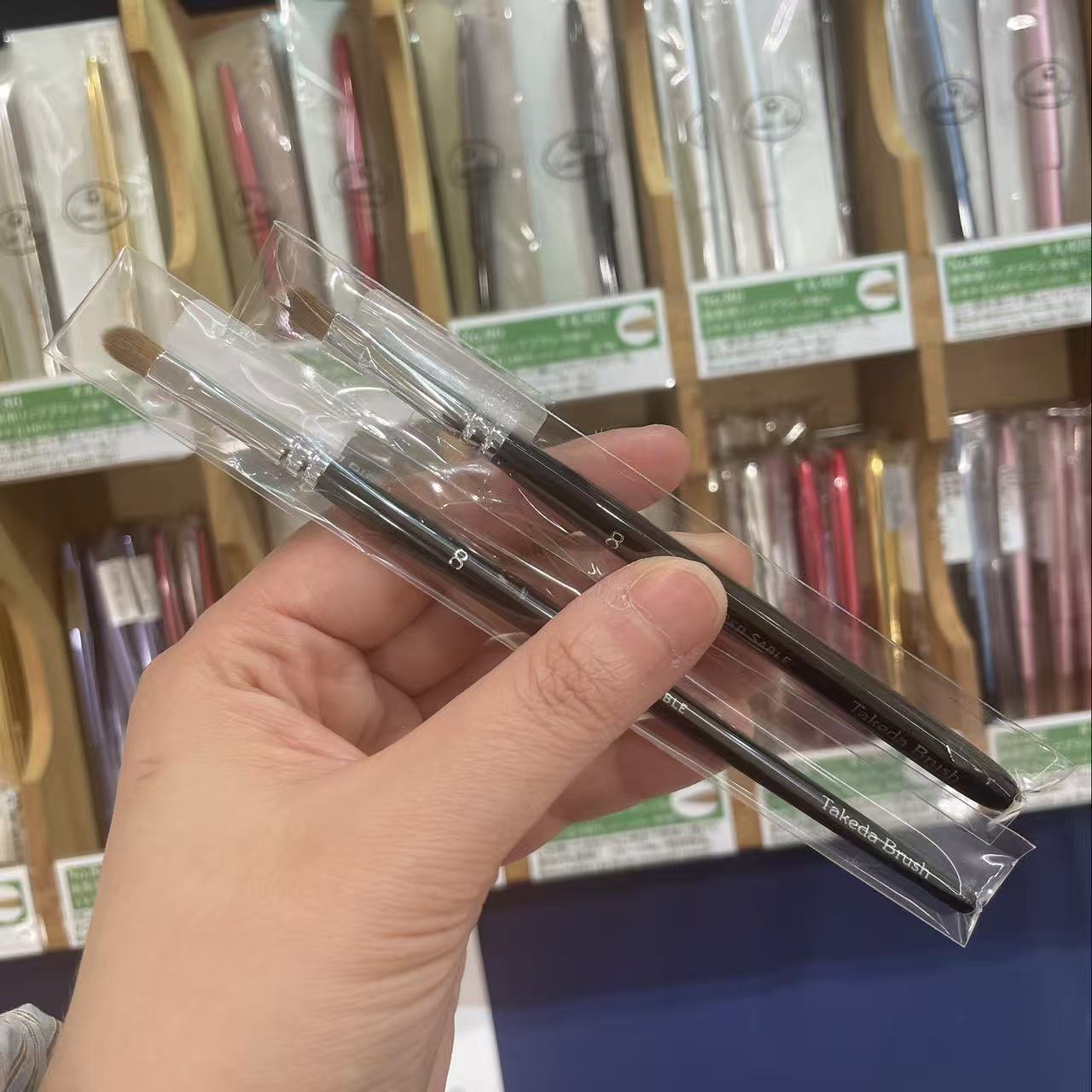 Takeda brush eyeliner brush 8 weasel