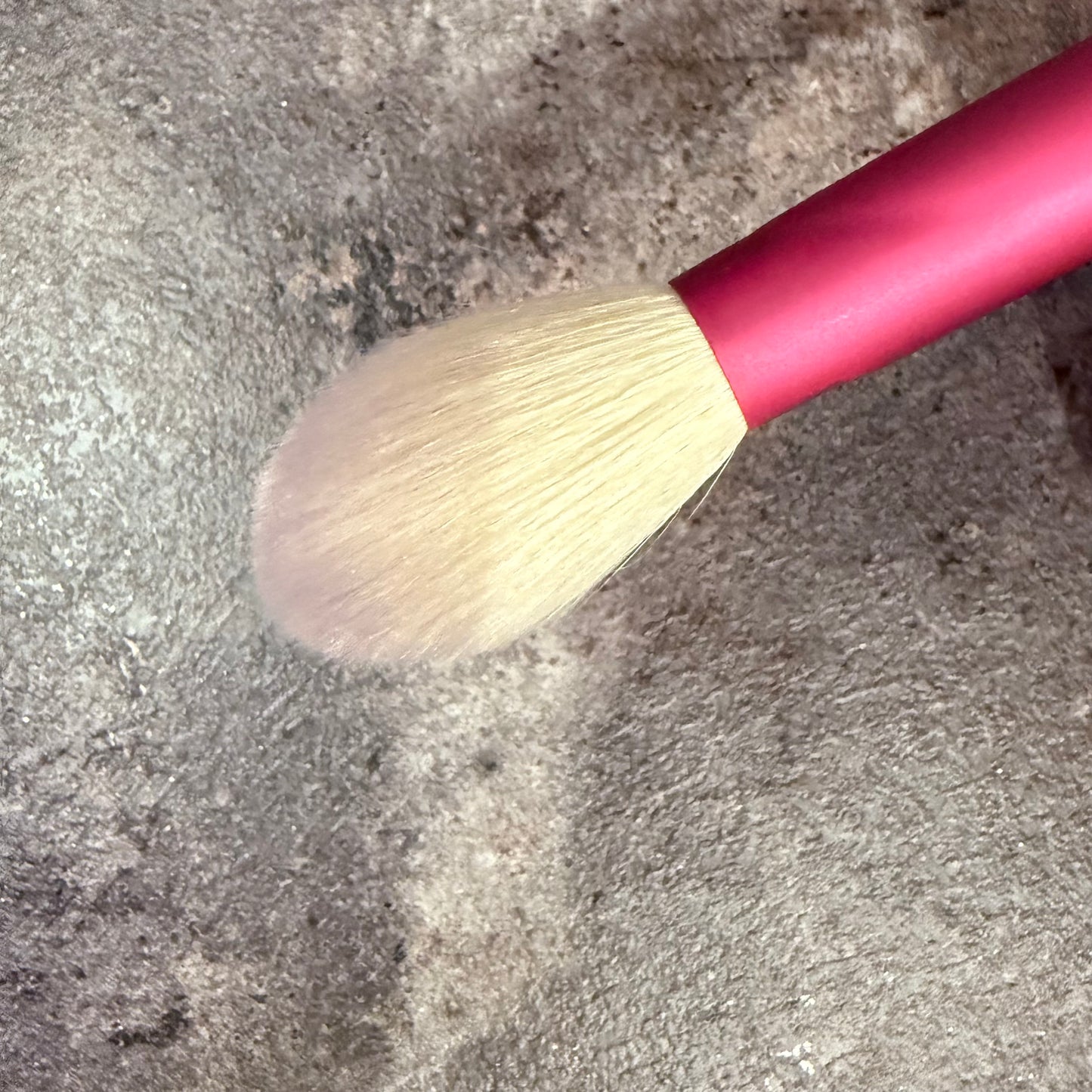 Number Eight outlet brush cheek brush J110 goat