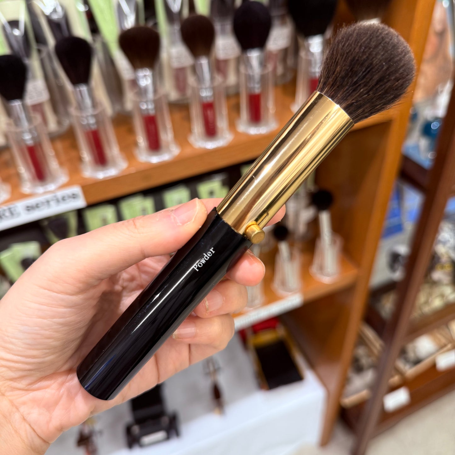 CHIKUHODO makeup brush H-5 powder brush gray squirrel mix sokoho Portable
