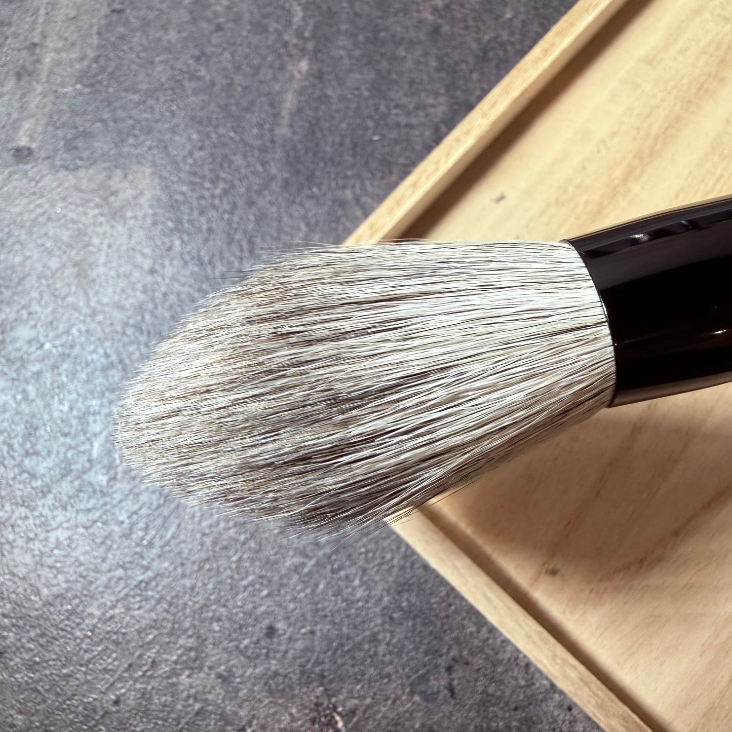 (Pre-Order)CHIKUHODOxBoBo make up brush Mango brush powder bronzer silver fox mix saikoho makie handle Owl Family Portrait