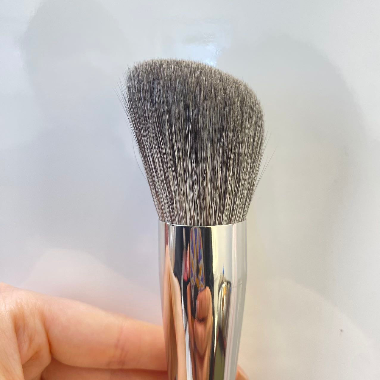 HAKUHODO G6423 powder brush angle round gray squirrel mix goat mix synthetic