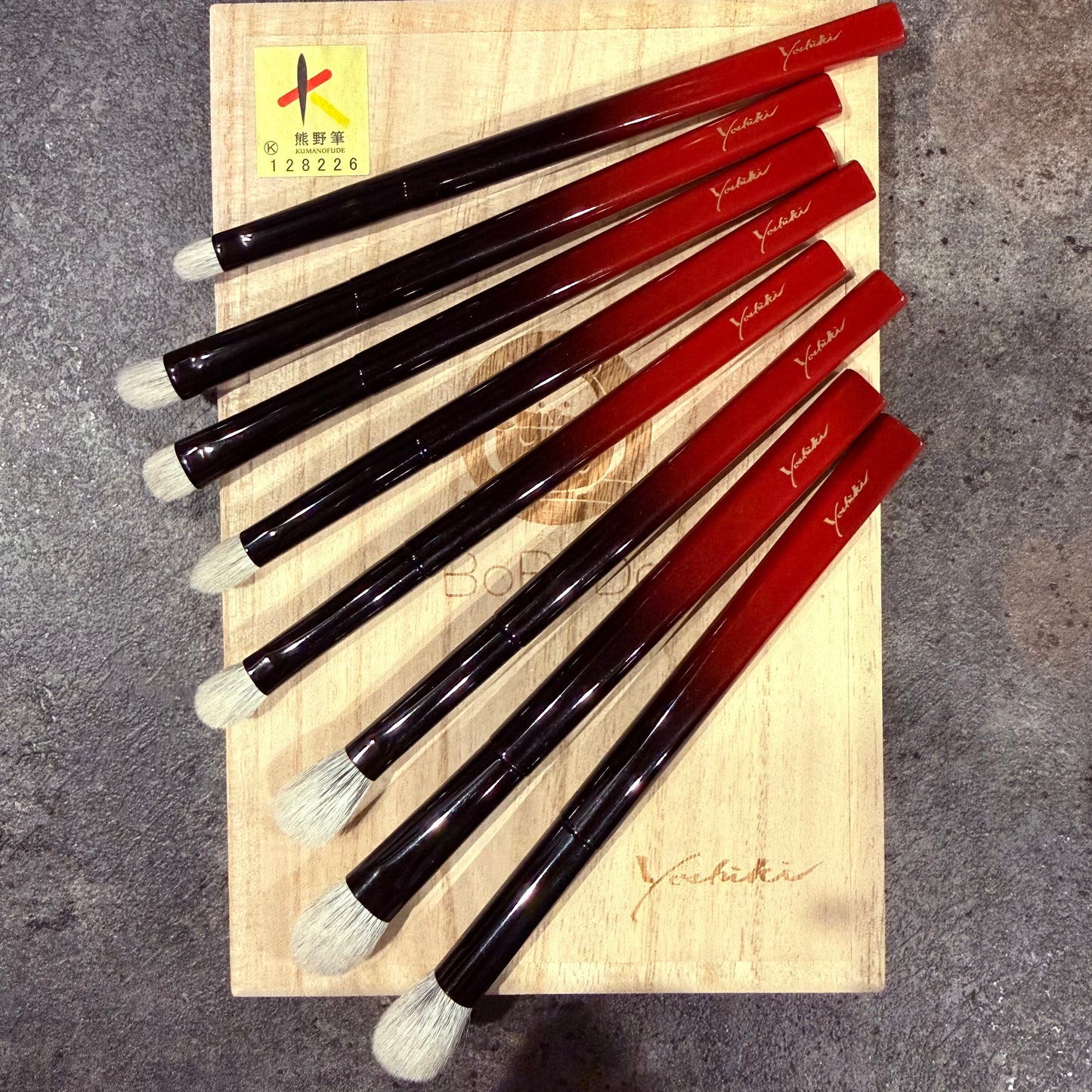 KOYUDO bobodo series eyeshadow brush,white Canadian squirrel mix high grade saikoho