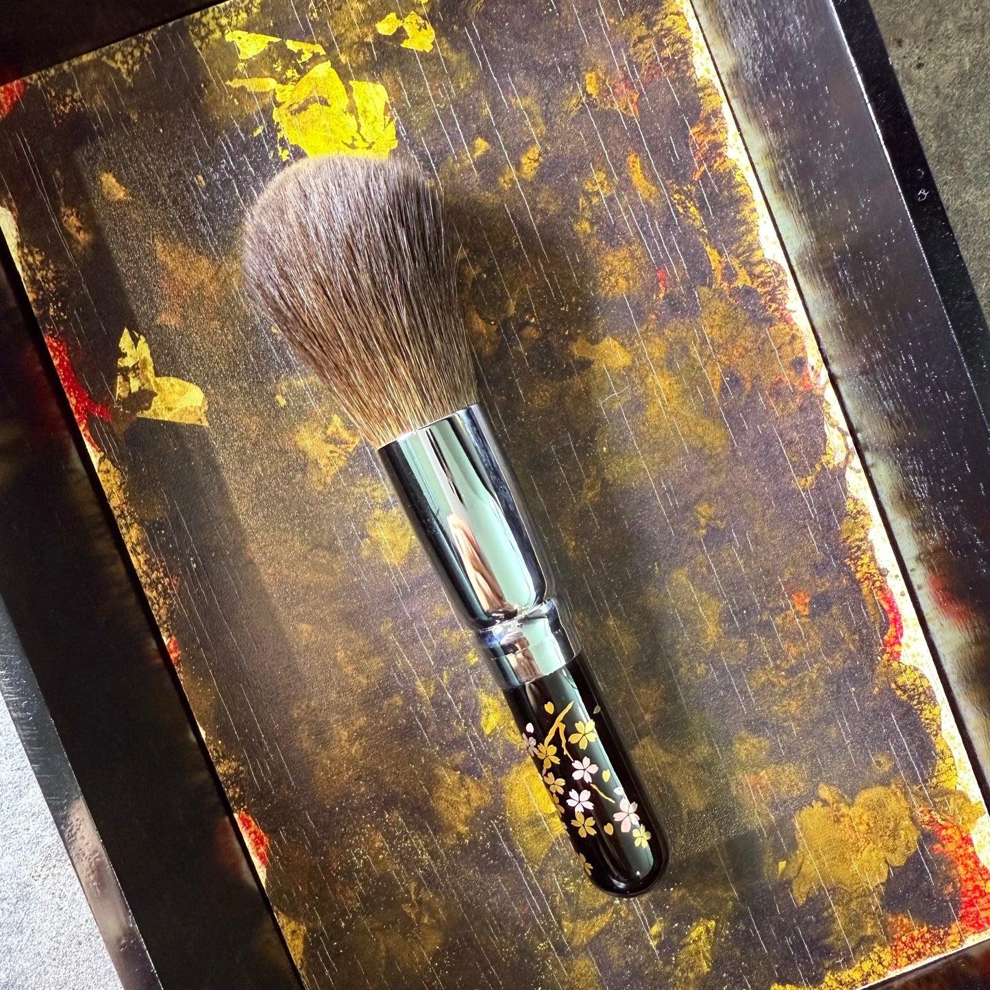 EIHODO RE20-1 power cheek brush round gray squirrel makie design