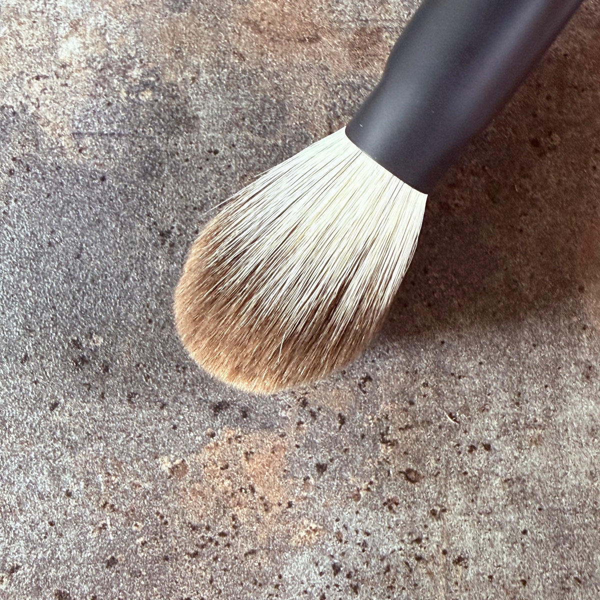 KOYUDO outlet makeup brush Powder Brush Angle Silver Fox