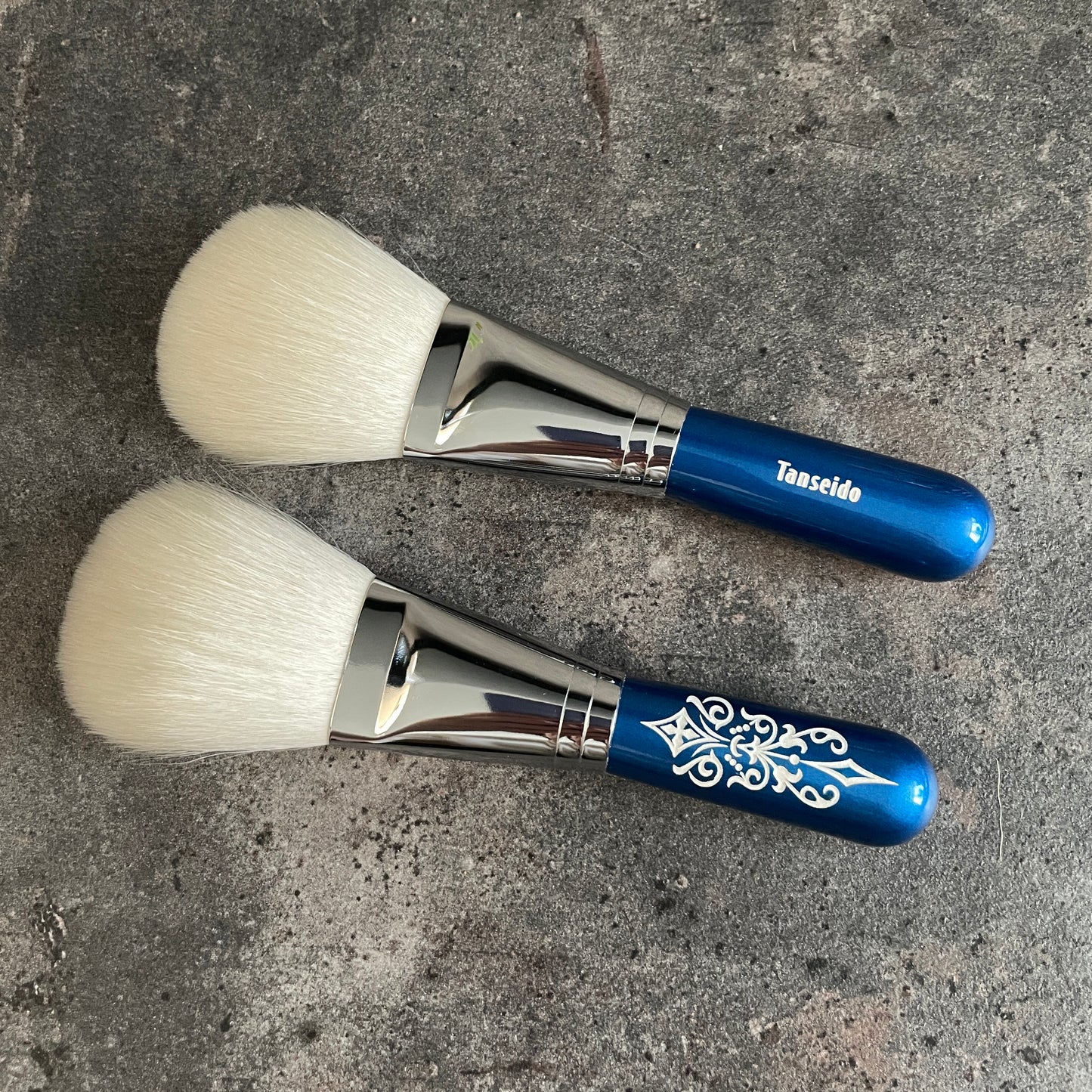 Tanseido make up brush EQ28 powder cheek brush vintage saikoho goat hair