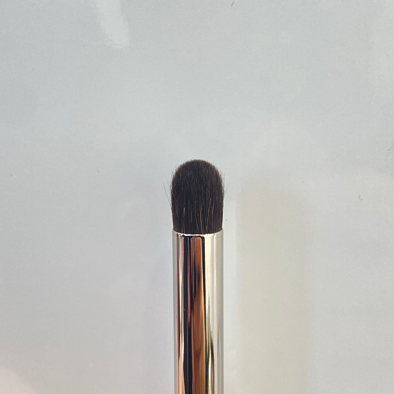 HAKUHODO G5528N eyeshadow brush round gray squirrel mix synthetic