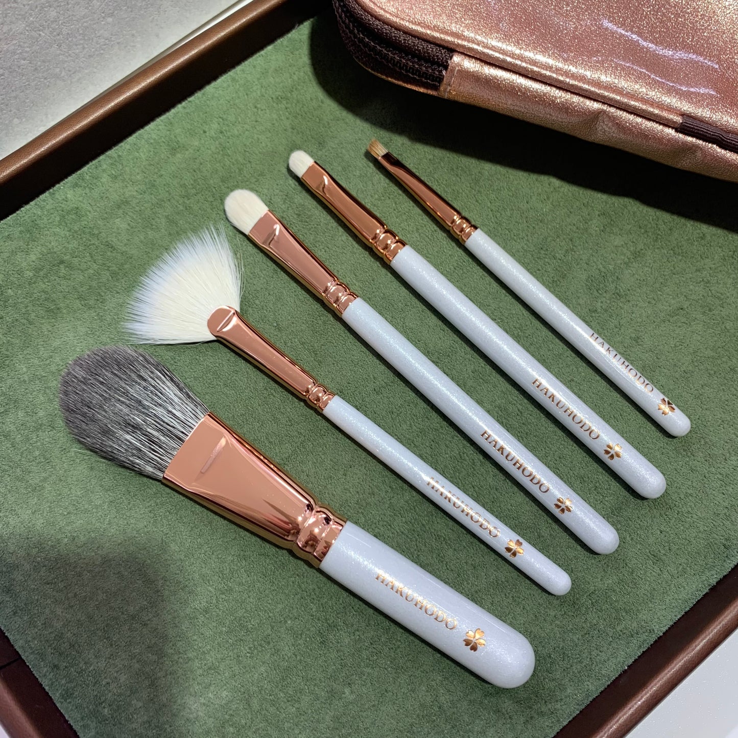 HAKUHODO limited makeup brush set