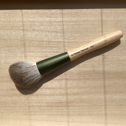 CHIKUHODO FO-4 Cheek/highlight brush,Angle,FO Series,Silver fox