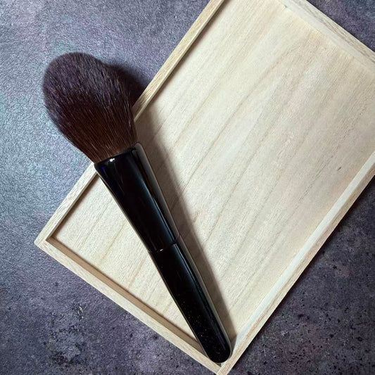 Kyureido KK001 Face powder Brush Round Gray squirrel